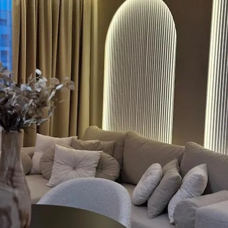 דירה Family & Business Premium No1 - 1 Bedroom With Private Jacuzzi, Balcony, Parking *