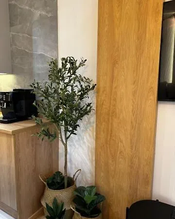 דירה Family & Business Premium No1 - 1 Bedroom With Private Jacuzzi, Balcony, Parking *