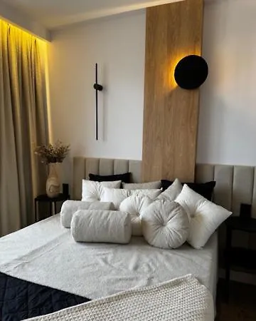 Lägenhet Family & Business Premium No1 - 1 Bedroom With Private Jacuzzi, Balcony, Parking *