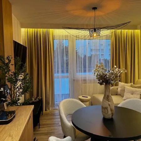 Lägenhet Family & Business Premium No1 - 1 Bedroom With Private Jacuzzi, Balcony, Parking Warszawa
