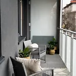 Family & Business Premium No1 - 1 Bedroom With Private Jacuzzi, Balcony, Parking * Warszawa