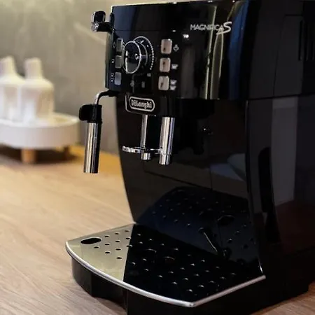 Family & Business Premium No1 - 1 Bedroom With Private Jacuzzi, Balcony, Parking