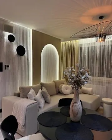 Family & Business Premium No1 - 1 Bedroom With Private Jacuzzi, Balcony, Parking Apartment Warsaw