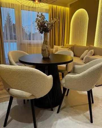 Family & Business Premium No1 - 1 Bedroom With Private Jacuzzi, Balcony, Parking Warschau