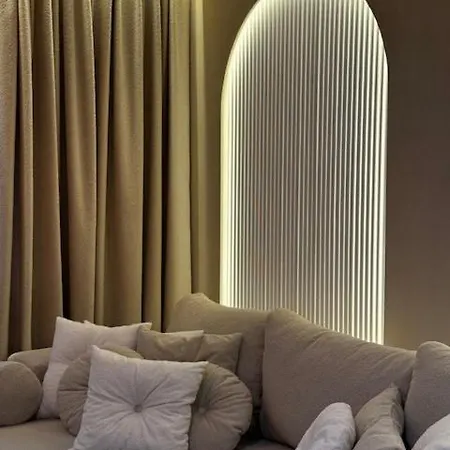 Apartment Family & Business Premium No1 - 1 Bedroom With Private Jacuzzi, Balcony, Parking