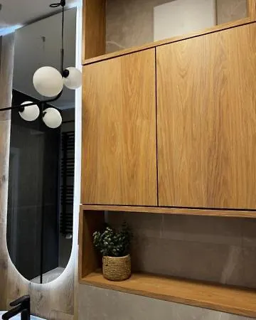 Family & Business Premium No1 - 1 Bedroom With Private Jacuzzi, Balcony, Parking