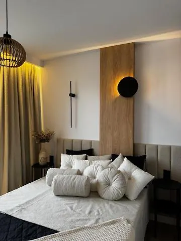 Family & Business Premium No1 - 1 Bedroom With Private Jacuzzi, Balcony, Parking