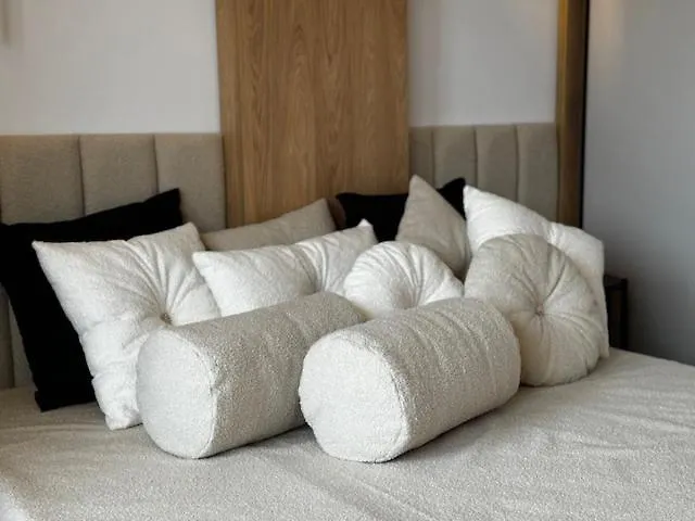 Διαμέρισμα Family & Business Premium No1 - 1 Bedroom With Private Jacuzzi, Balcony, Parking