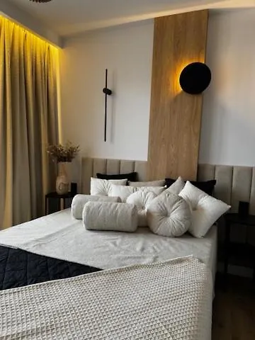 Family & Business Premium No1 - 1 Bedroom With Private Jacuzzi, Balcony, Parking