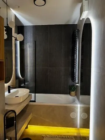 Διαμέρισμα Family & Business Premium No1 - 1 Bedroom With Private Jacuzzi, Balcony, Parking Βαρσοβία