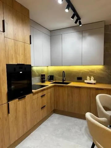 Διαμέρισμα Family & Business Premium No1 - 1 Bedroom With Private Jacuzzi, Balcony, Parking *