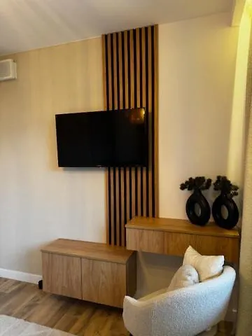 Family & Business Premium No1 - 1 Bedroom With Private Jacuzzi, Balcony, Parking * Βαρσοβία