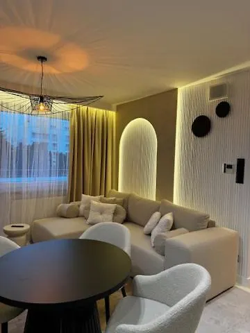 Family & Business Premium No1 - 1 Bedroom With Private Jacuzzi, Balcony, Parking Διαμέρισμα *