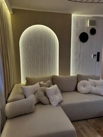 Family & Business Premium No1 - 1 Bedroom With Private Jacuzzi, Balcony, Parking Διαμέρισμα