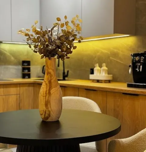 Family & Business Premium No1 - 1 Bedroom With Private Jacuzzi, Balcony, Parking *