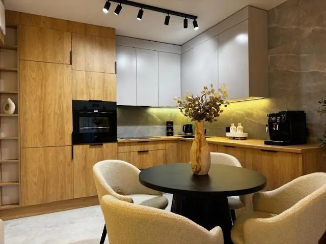 Διαμέρισμα Family & Business Premium No1 - 1 Bedroom With Private Jacuzzi, Balcony, Parking