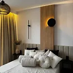 Family & Business Premium No1 - 1 Bedroom With Private Jacuzzi, Balcony, Parking