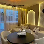 Family & Business Premium No1 - 1 Bedroom With Private Jacuzzi, Balcony, Parking Appartement