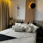 Family & Business Premium No1 - 1 Bedroom With Private Jacuzzi, Balcony, Parking