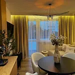Appartement Family & Business Premium No1 - 1 Bedroom With Private Jacuzzi, Balcony, Parking Warschau