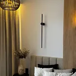 Family & Business Premium No1 - 1 Bedroom With Private Jacuzzi, Balcony, Parking Appartement Warschau