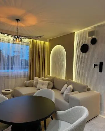 Family & Business Premium No1 - 1 Bedroom With Private Jacuzzi, Balcony, Parking Appartement *
