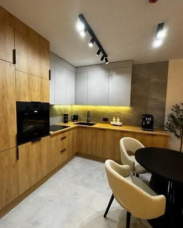 Family & Business Premium No1 - 1 Bedroom With Private Jacuzzi, Balcony, Parking Appartement