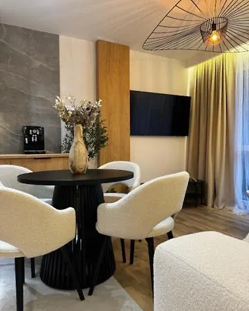 Appartement Family & Business Premium No1 - 1 Bedroom With Private Jacuzzi, Balcony, Parking Warschau